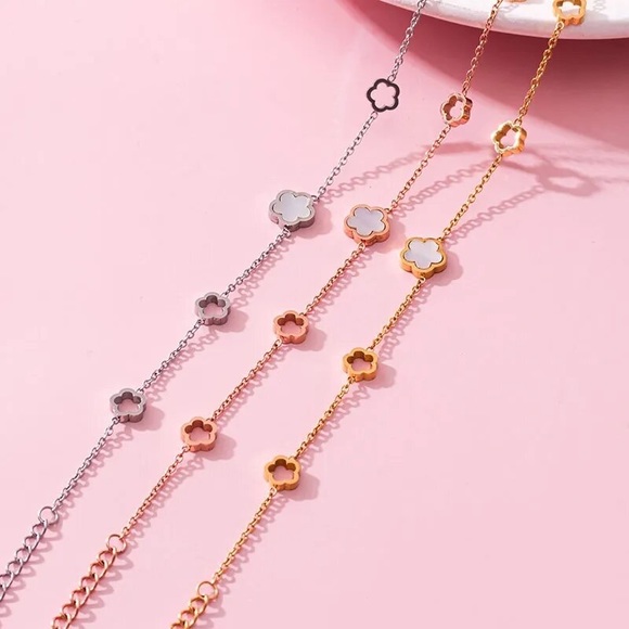 Zara Mother of Pearl Flower Camellia Fine Chains Studs - Picture 2 of 16